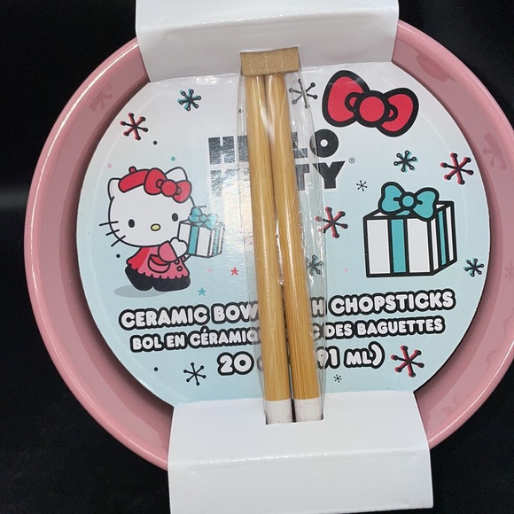 (2) Set of Hello Kitty holiday bowls & chopstick set - Picture 4 of 4
